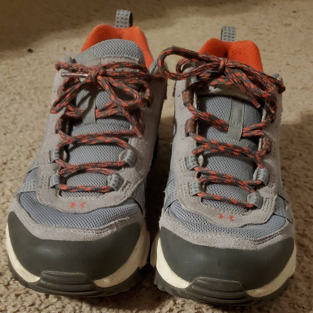 Women's Under Armour Post Canyon Low Hiking Shoe Size 9